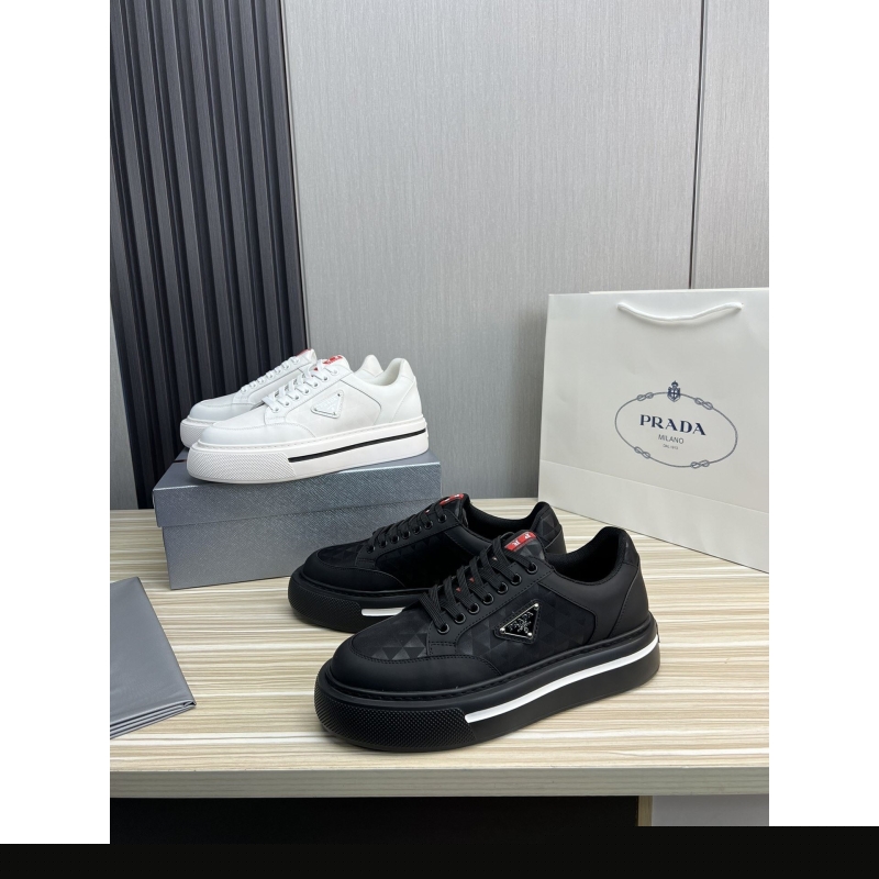 Pra*a casual shoes